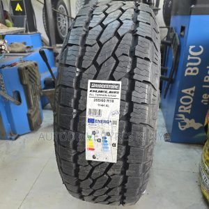 265/60r18 bridgestone dueler all-terrain AT002 tubeless and all season tire.