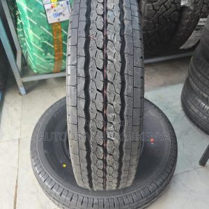 195r14c Bridgestone Commercial Tyre